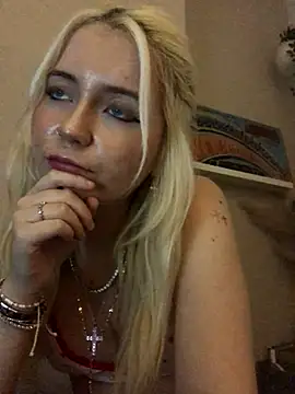 Blondie_Sofia_Essexbabe live sex cam