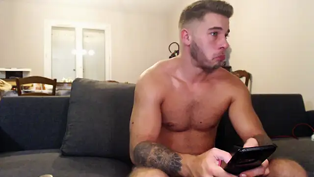 Elkafit28 live sex cam