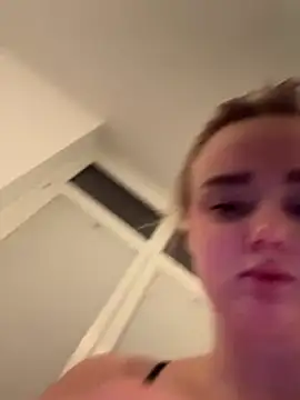 CherryEmmy live sex cam