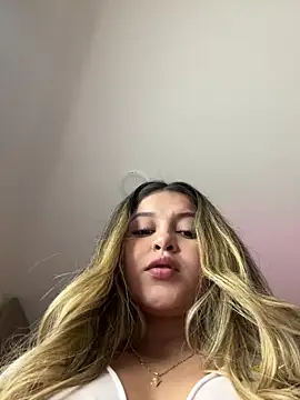 lunablossom_ live sex cam