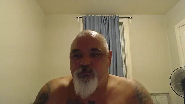 Newfiesausage1972 live sex cam