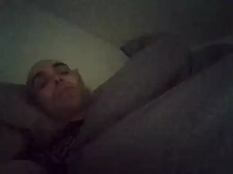 DRaintshowingnodicknomore's web cam