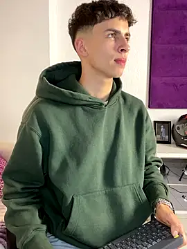 AdrianRinaldi live sex cam