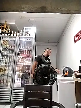 bighottits's web cam