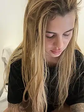 EmiliaCatalina live sex cam