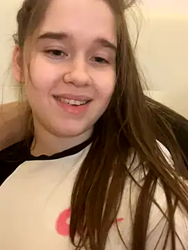 HornyGirlH live sex cam