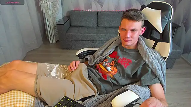 AdamGold01 live sex cam
