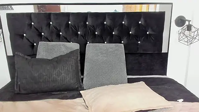 Sebas_cat live sex cam