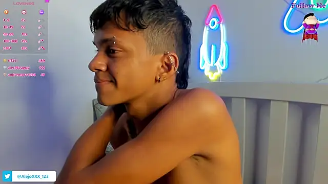 loistwink_ live sex cam