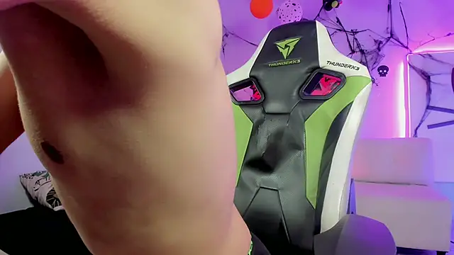 Twinks_boys_s live sex cam