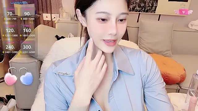 Auu-777 live sex cam