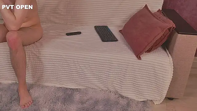 hlopushkahouse live sex cam