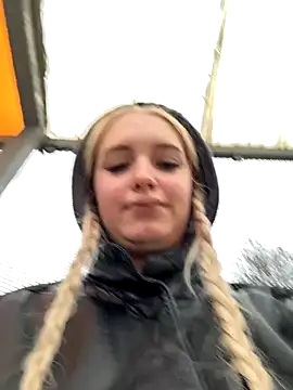 Milkyy_wway live sex cam
