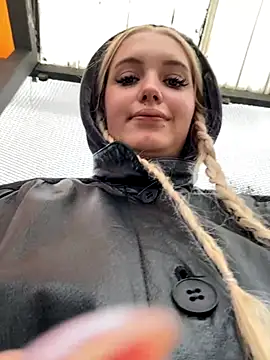 Milkyy_wway live sex cam
