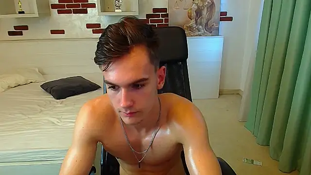 BradyFlint live sex cam