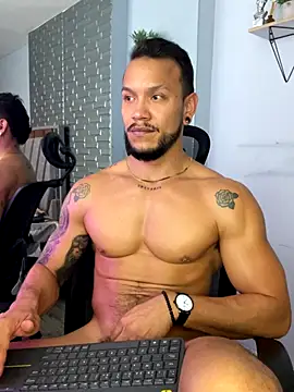 ARON_TAYLER01 live sex cam