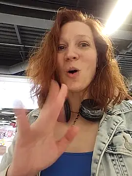 Exhibitionsplit live sex cam