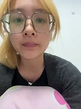 yuki_june live sex cam