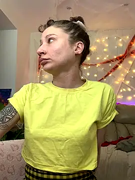 HotCaramellsTV live sex cam