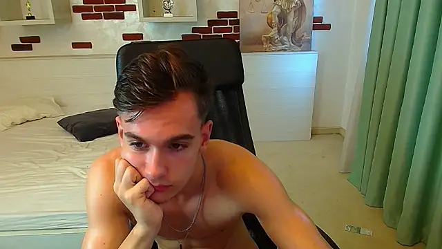 BradyFlint live sex cam