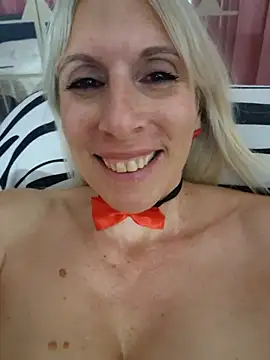 Ina_HotX live sex cam