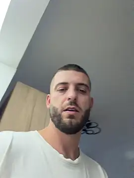 Pablo_Hornyguy95 live sex cam