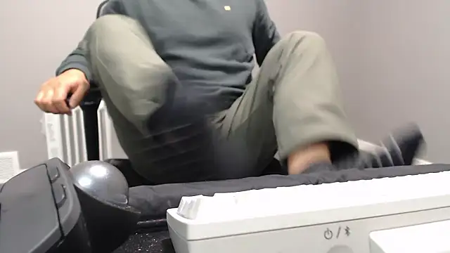 OfficeBoy_M live sex cam