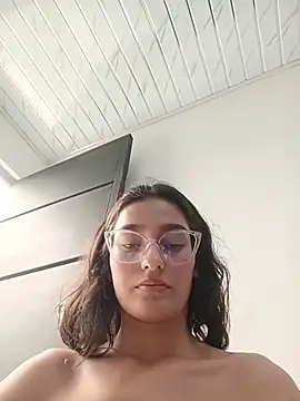Ary-18 live sex cam