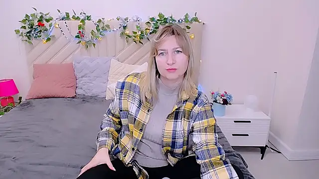 Incredible_Ariela's web cam