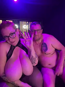 darkmoonsubmissive live sex cam