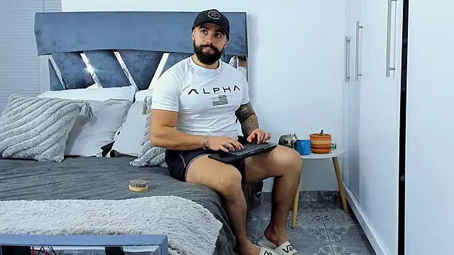 Zack_Froone live sex cam