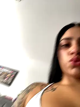 AlannaEvons live sex cam