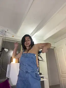 Meganmilk1 live sex cam