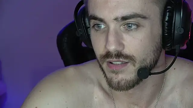Mikev live sex cam