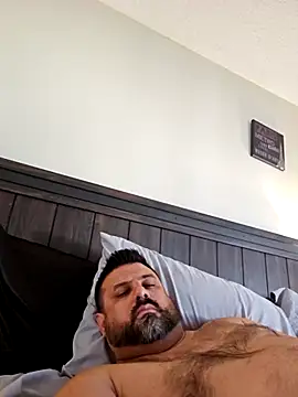 Roddog18 live sex cam