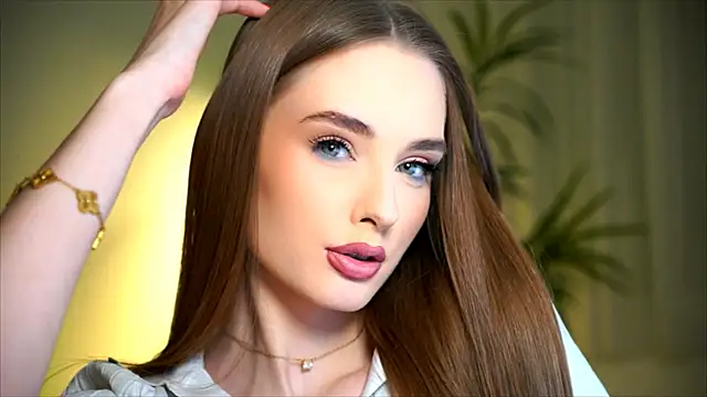 petitegonwiild live sex cam