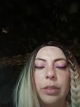 madelaine- live sex cam