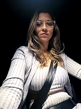 Isabella_Varella live sex cam