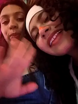 Nat_XxX live sex cam