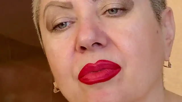 LadyPosh live sex cam