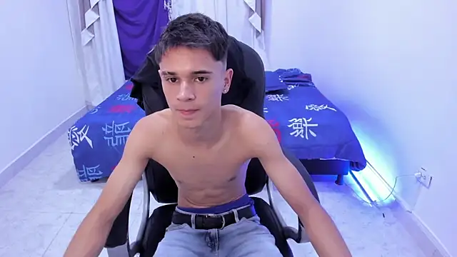 Aron_Boyy live sex cam