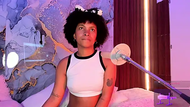 Lolalewis777 live sex cam