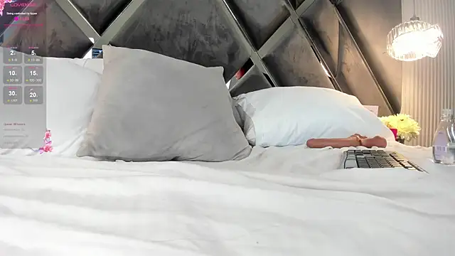 MartinaGracex live sex cam