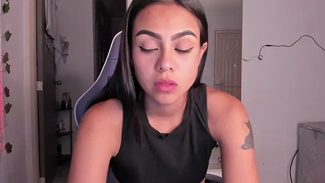 Tatiana250 live sex cam