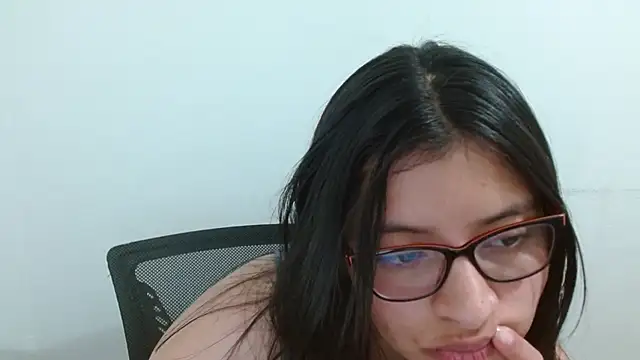saralo__ live sex cam