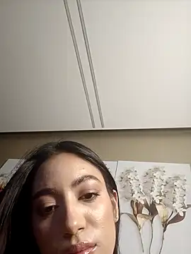 VicttoriaSantini live sex cam