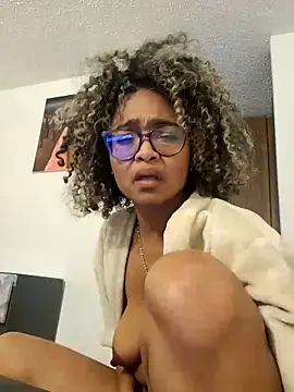 BiiancaEstradaa live sex cam