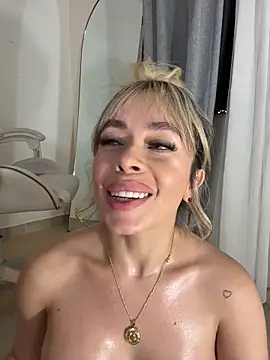 Holli_woul live sex cam