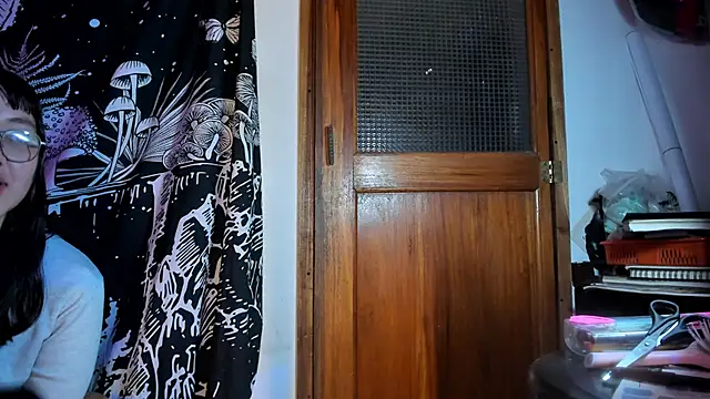 Violetaa_Leee live sex cam