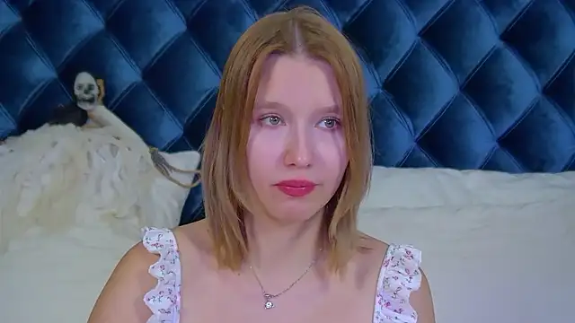 LiliLinn live sex cam